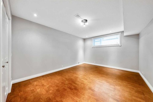 224 Varsity Crescent Nw, Calgary, AB - Indoor Photo Showing Other Room