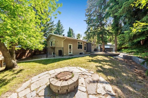 224 Varsity Crescent Nw, Calgary, AB - Outdoor