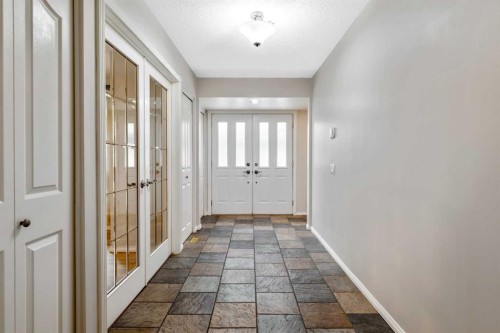 224 Varsity Crescent Nw, Calgary, AB - Indoor Photo Showing Other Room