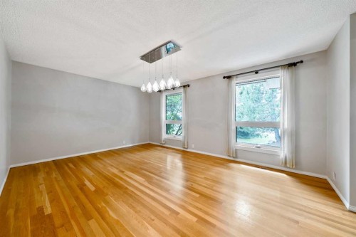 224 Varsity Crescent Nw, Calgary, AB - Indoor Photo Showing Other Room