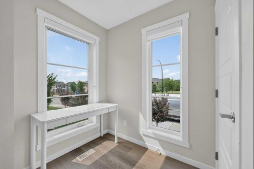 709-474 Seton Circle Se, Calgary, AB - Indoor Photo Showing Other Room