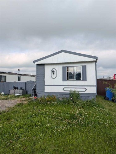 42-110 Highway 22, Cremona, AB 