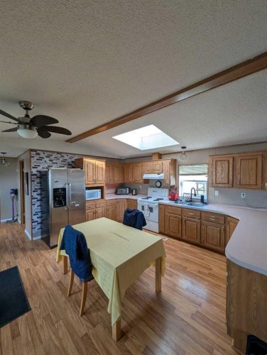 42-110 Highway 22, Cremona, AB 