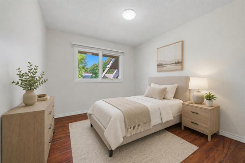 248 Parkland Crescent Se, Calgary, AB - Indoor Photo Showing Bedroom