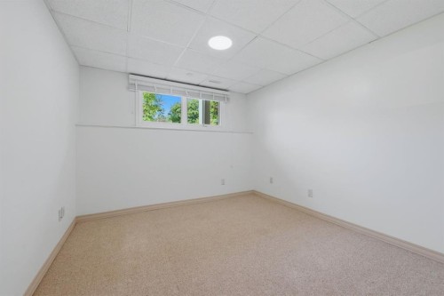 248 Parkland Crescent Se, Calgary, AB - Indoor Photo Showing Other Room