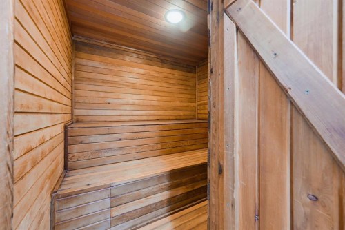 248 Parkland Crescent Se, Calgary, AB - Indoor Photo Showing Other Room