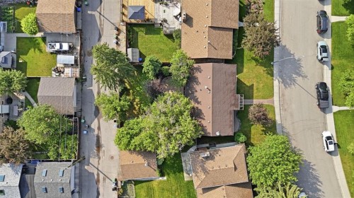 248 Parkland Crescent Se, Calgary, AB - Outdoor
