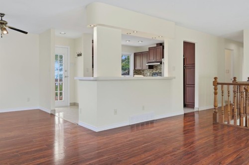 248 Parkland Crescent Se, Calgary, AB - Indoor