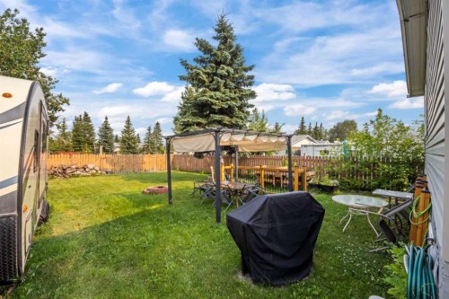 113 Spring Haven Court Se, Airdrie, AB - Outdoor With Backyard