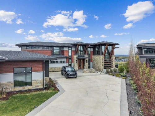 315 Aspen Ridge Place Sw, Calgary, AB - Outdoor With Facade