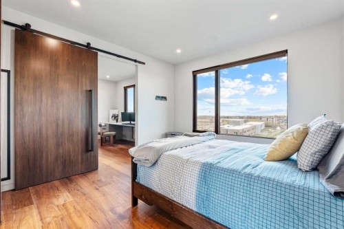 315 Aspen Ridge Place Sw, Calgary, AB - Indoor Photo Showing Bedroom