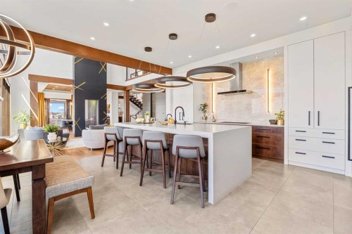 315 Aspen Ridge Place Sw, Calgary, AB - Indoor Photo Showing Kitchen With Upgraded Kitchen