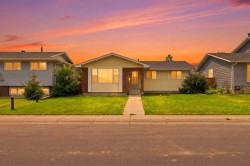619 Whiteridge Road NE Calgary, AB T1Y 2Y7