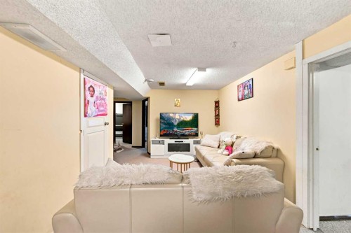 619 Whiteridge Road Ne, Calgary, AB - Indoor