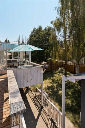 1824 Lake Bonavista Drive Se, Calgary, AB - Outdoor