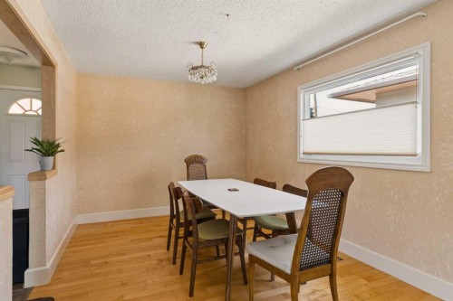 1824 Lake Bonavista Drive Se, Calgary, AB - Indoor Photo Showing Dining Room