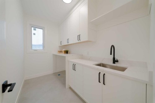 2207 Victoria Crescent Nw, Calgary, AB - Indoor