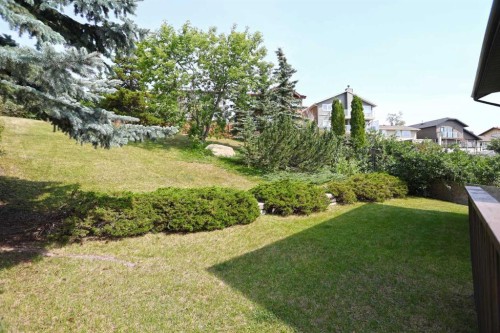 52 Edgeland Road Nw, Calgary, AB - Outdoor