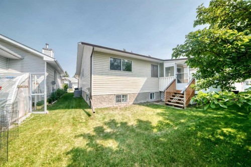 108 Woodside Close Nw, Airdrie, AB - Outdoor