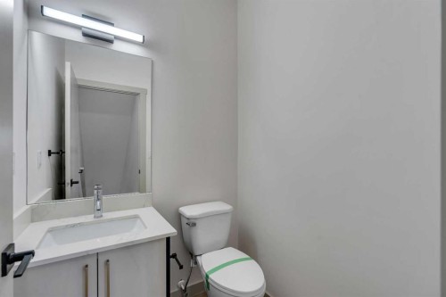 414 Corner Meadows Square Ne, Calgary, AB - Indoor Photo Showing Bathroom