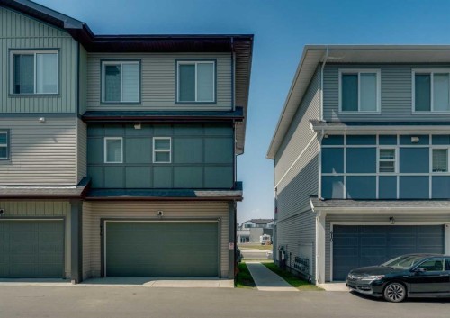 414 Corner Meadows Square Ne, Calgary, AB - Outdoor
