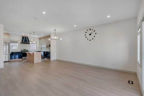 414 Corner Meadows Square Ne, Calgary, AB - Indoor Photo Showing Kitchen