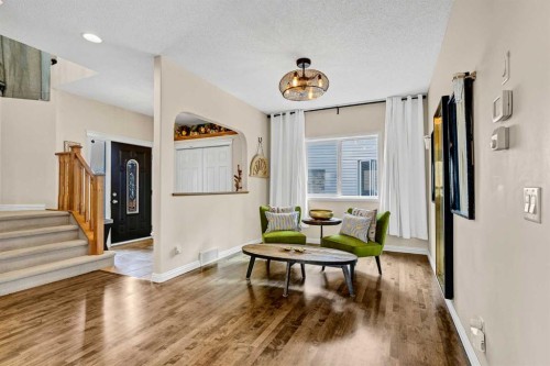 1437 Kings Heights Boulevard Se, Airdrie, AB - Indoor