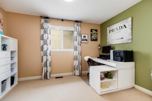 1437 Kings Heights Boulevard Se, Airdrie, AB - Indoor Photo Showing Office