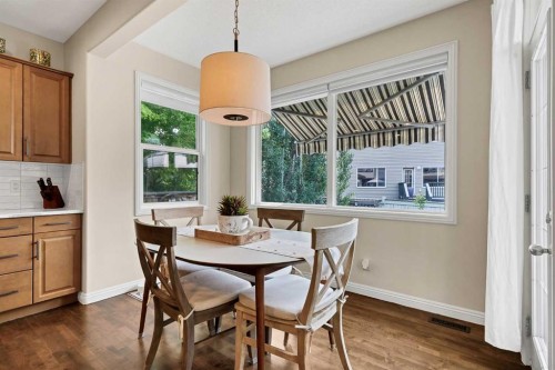 1437 Kings Heights Boulevard Se, Airdrie, AB - Indoor Photo Showing Dining Room