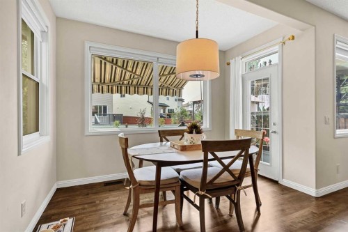 1437 Kings Heights Boulevard Se, Airdrie, AB - Indoor Photo Showing Dining Room