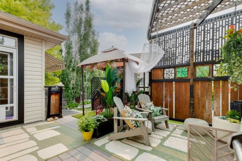 1437 Kings Heights Boulevard Se, Airdrie, AB - Outdoor With Deck Patio Veranda