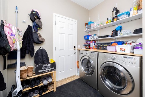 462 Williamstown Green Nw, Airdrie, AB - Indoor Photo Showing Laundry Room