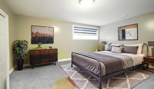 462 Williamstown Green Nw, Airdrie, AB - Indoor Photo Showing Bedroom