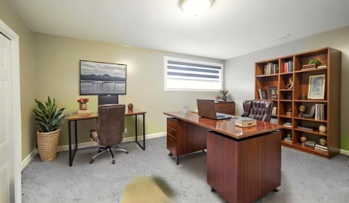 462 Williamstown Green Nw, Airdrie, AB - Indoor Photo Showing Office