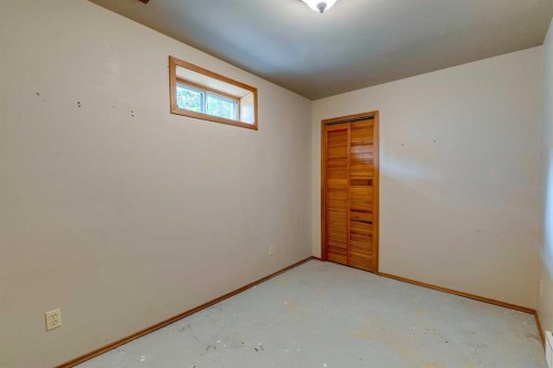 159 Woodbend Way, Okotoks, AB - Indoor Photo Showing Other Room