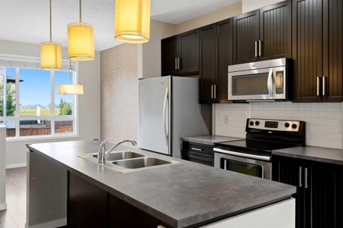 656 Copperpond Boulevard Se, Calgary, AB 