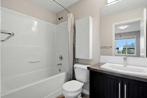 656 Copperpond Boulevard Se, Calgary, AB 