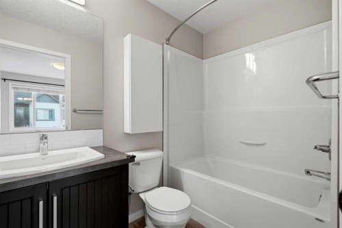 656 Copperpond Boulevard Se, Calgary, AB 