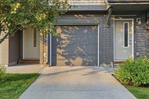 656 Copperpond Boulevard Se, Calgary, AB 