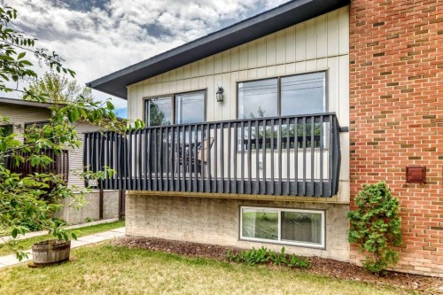 5233 17 Avenue Nw, Calgary, AB - Outdoor With Exterior