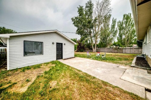 545 Madeira Drive Ne, Calgary, AB - Outdoor With Exterior