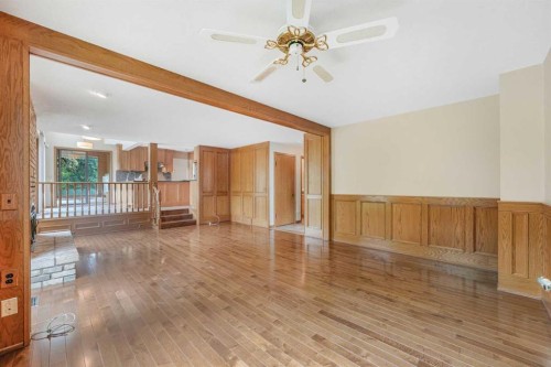 9144 Oakmount Drive Sw, Calgary, AB - Indoor Photo Showing Other Room