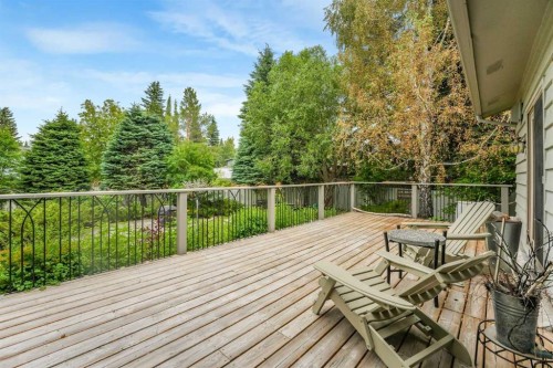 9144 Oakmount Drive Sw, Calgary, AB - Outdoor With Deck Patio Veranda