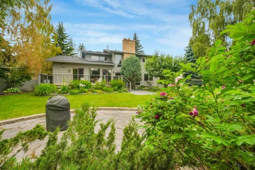 9144 Oakmount Drive Sw, Calgary, AB - Outdoor
