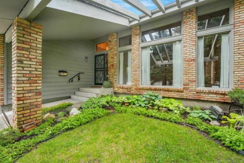 9144 Oakmount Drive Sw, Calgary, AB - Outdoor