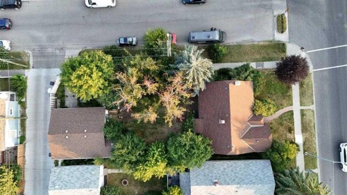 1402 4 Street Nw, Calgary, AB - Outdoor