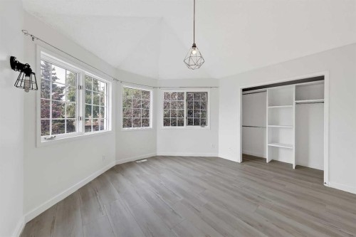 2622 24A Street Sw, Calgary, AB - Indoor Photo Showing Other Room