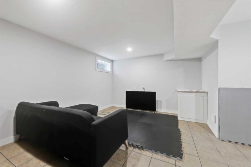 2622 24A Street Sw, Calgary, AB - Indoor
