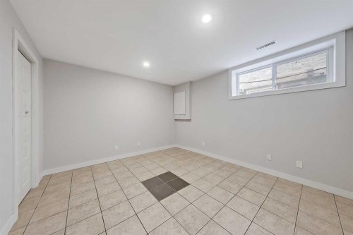 2622 24A Street Sw, Calgary, AB - Indoor