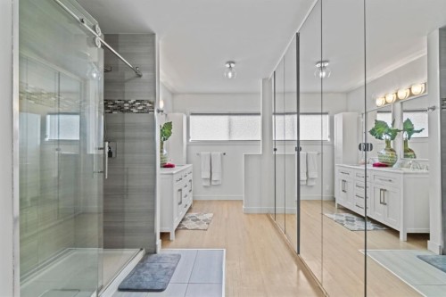 38 Westwood Drive Sw, Calgary, AB - Indoor Photo Showing Bathroom